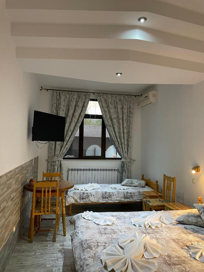 Guesthouse Hitar Petar Gabrovo Exterior photo